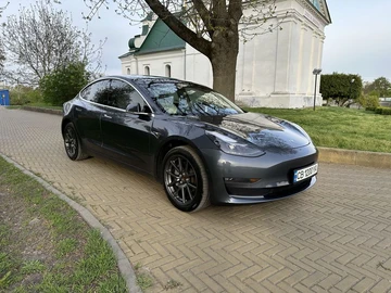 Авто Tesla Model 3 2019 № 7937900