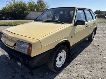 Авто ВАЗ 2109 1988 № 7938076