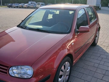 Авто Volkswagen Golf 2000 № 7938243