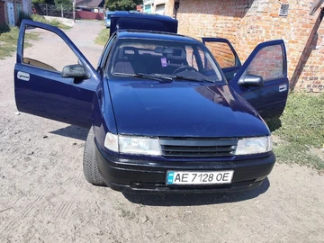 Авто Opel Vectra 1989 № 7938271