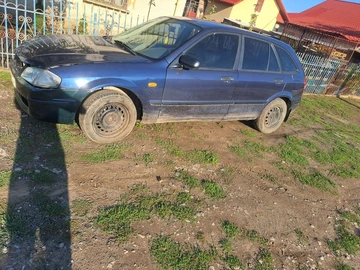 Авто Mazda 323 2000 № 7938326