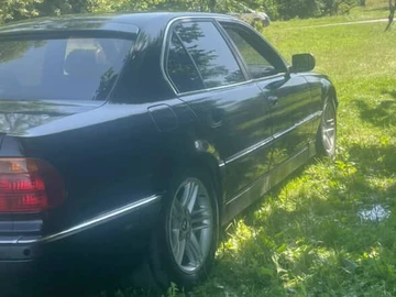 Авто BMW 7 Серия 1999 № 7938401