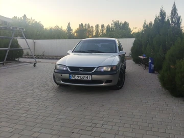 Авто Opel Vectra 1997 № 7938544