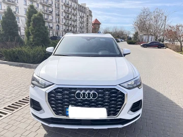 Авто Audi Q3 2019 № 7938621
