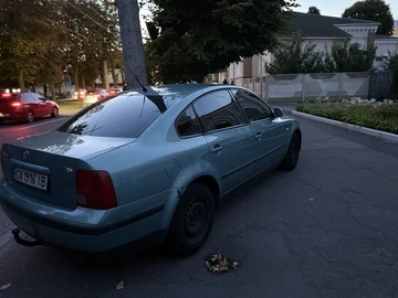 Авто Volkswagen Parati 1999 № 7938692