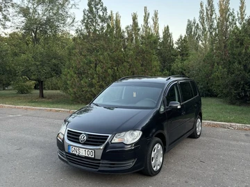 Авто Volkswagen Touran 2009 № 7938858
