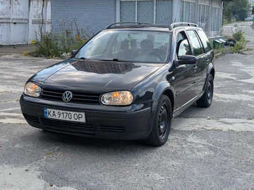 Авто Volkswagen Golf 2000 № 7938893