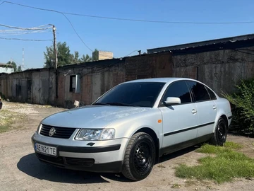 Авто Volkswagen Passat Sedan 1999 № 7938962