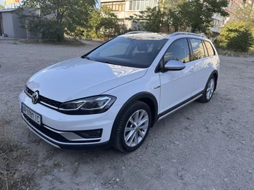Авто Volkswagen Golf 2017 № 7939067