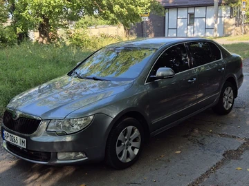 Авто Skoda Superb 2012 № 7939100
