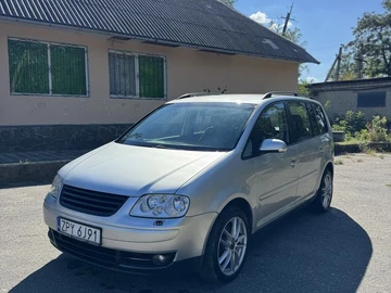 Авто Volkswagen Touran 2006 № 7939116