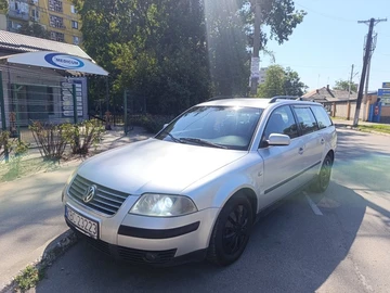 Авто Volkswagen Passat Variant 2001 № 7939224