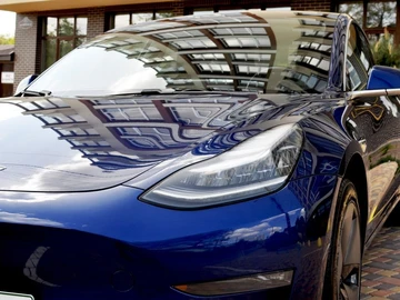 Авто Tesla Model 3 2019 № 7939350