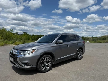 Авто Mitsubishi Outlander 2017 № 7939703