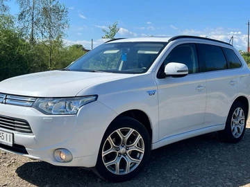 Авто Mitsubishi Outlander 2014 № 7939733