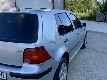 Авто Volkswagen Golf 2001 № 7939893