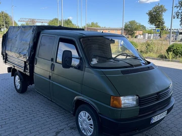 Авто Volkswagen Transporter 2000 № 7940288