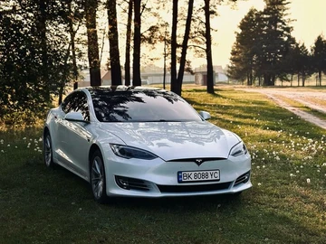 Авто Tesla Model S 2018 № 7940358