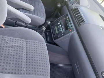 Авто Volkswagen Sharan 2000 № 7940472