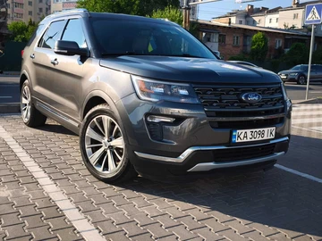 Авто Ford Explorer 2018 № 7940801