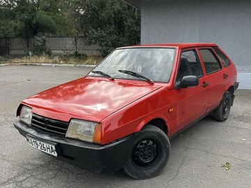Авто ВАЗ 2109 1990 № 7940814