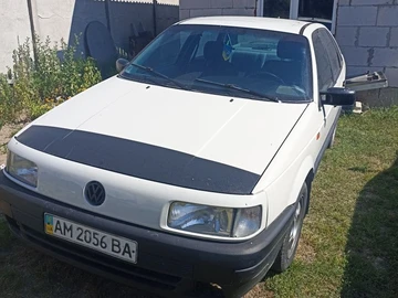 Авто Volkswagen Passat Sedan 1990 № 7941026