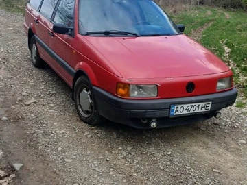 Авто Volkswagen Passat Variant 1988 № 7941115