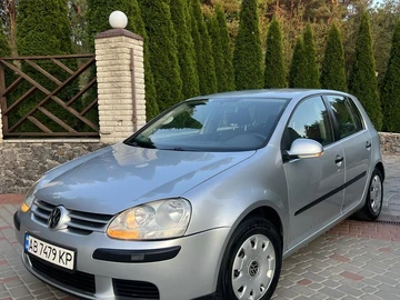 Авто Volkswagen Golf 2004 № 7941508