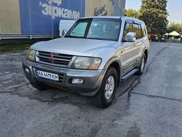 Авто Mitsubishi Pajero 2001 № 7941615