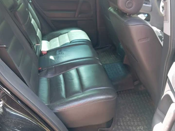 Авто Volkswagen Touareg 2005 № 7941668