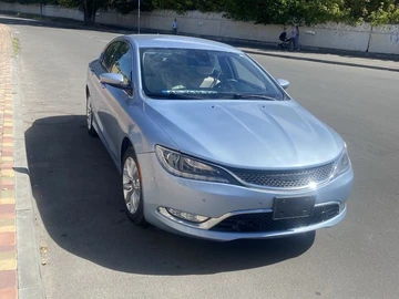 Авто Chrysler 200 2015 № 7942096
