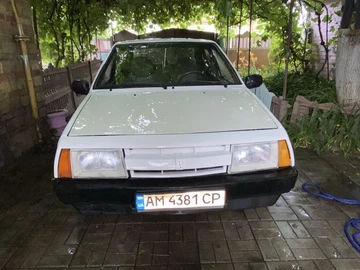 Авто ВАЗ 2109 1989 № 7942099