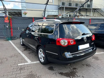 Авто Volkswagen Passat Variant 2006 № 7942247