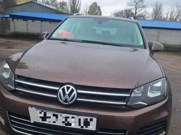 Авто Volkswagen Touareg 2013 № 7942490