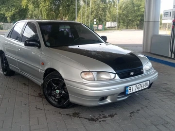 Авто Hyundai Lantra 1994 № 7942616