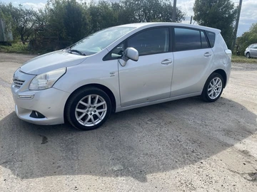 Авто Toyota Verso 2009 № 7942918
