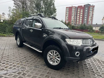 Авто Mitsubishi L 200 2011 № 7942981