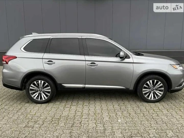 Авто Mitsubishi Outlander 2019 № 7943098