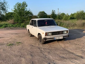 Авто ВАЗ 2105 1983 № 7943523