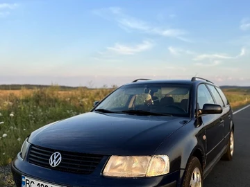 Авто Volkswagen Passat Variant 1988 № 7944285