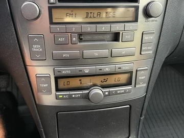 Авто Toyota Avensis 2004 № 7944628