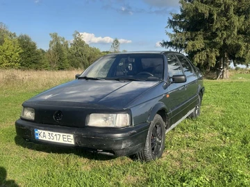 Авто Volkswagen Passat Sedan 1988 № 7944650