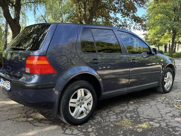 Авто Volkswagen Golf 2003 № 7944738