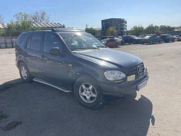 Авто Mercedes Ml Серия 2000 № 7944794
