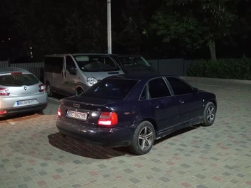 Авто Audi A4 1996 № 7945009
