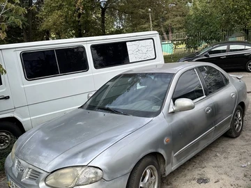 Авто Hyundai Lantra 2000 № 7945171