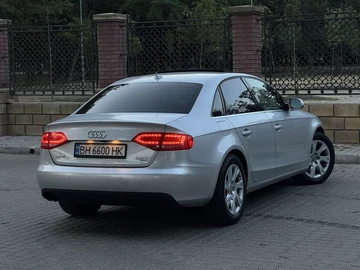 Авто Audi A4 2011 № 7945216