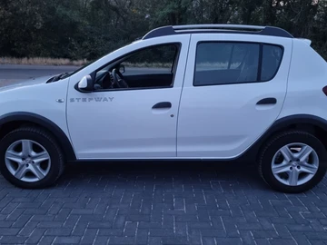 Авто Renault Sandero 2016 № 7945268