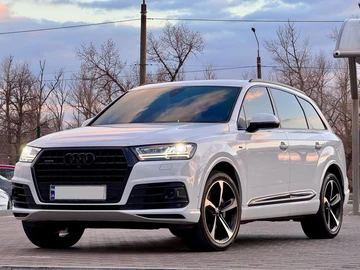 Авто Audi Q7 2018 № 7945282