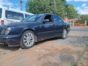 Авто Mercedes 200 2000 № 7945716